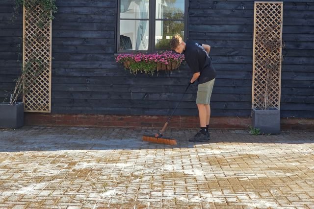 Pressure washing a block-paved driveway in Aylesbury